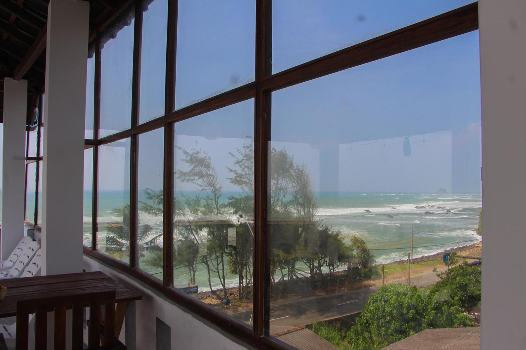 Shehara Sun Surf Lodge Мідіґама-Іст Екстер'єр фото
